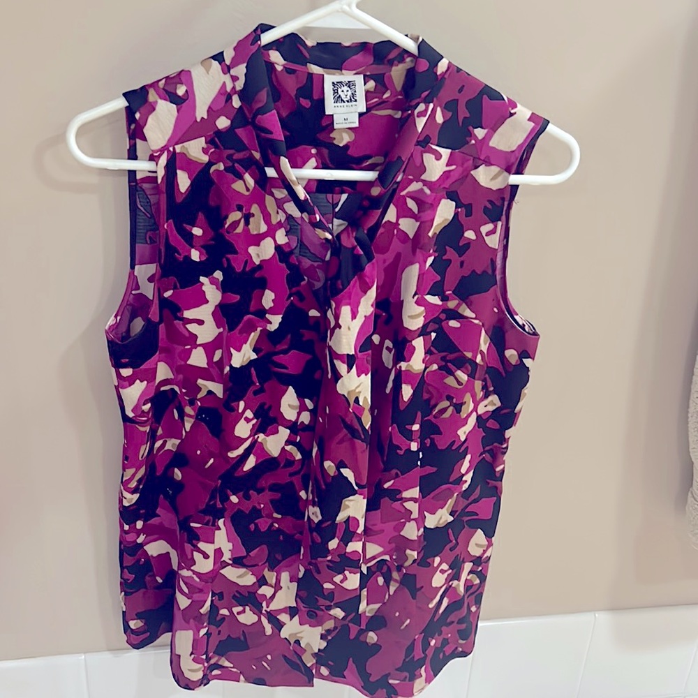 Anne Klein M sleeveless blouse